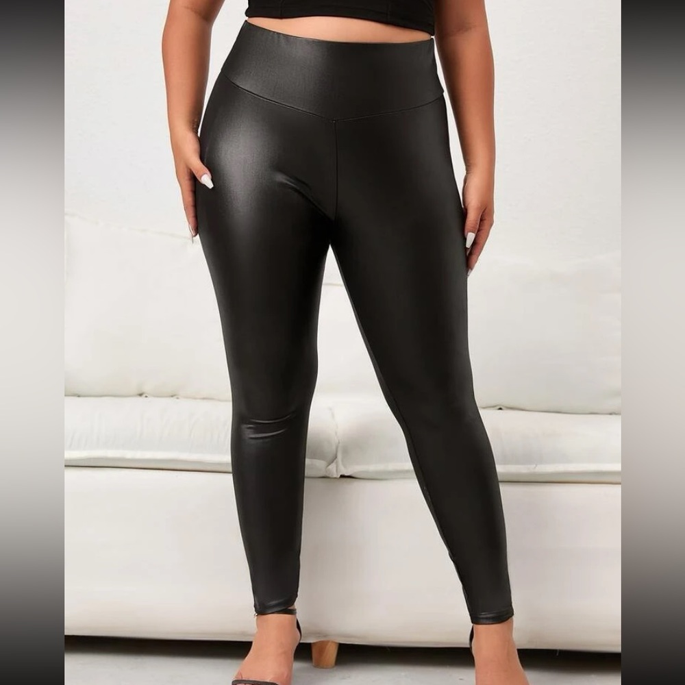 Shinny Black Leggings🖤